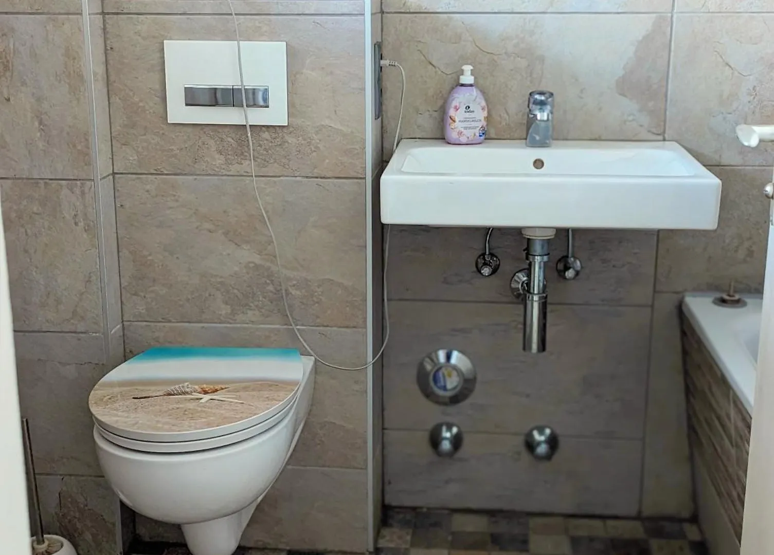 Apartment Near Underground Station Munich 0*,